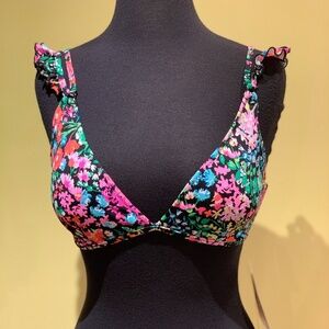 NWT Coco Rave Bra Sized Swim Top